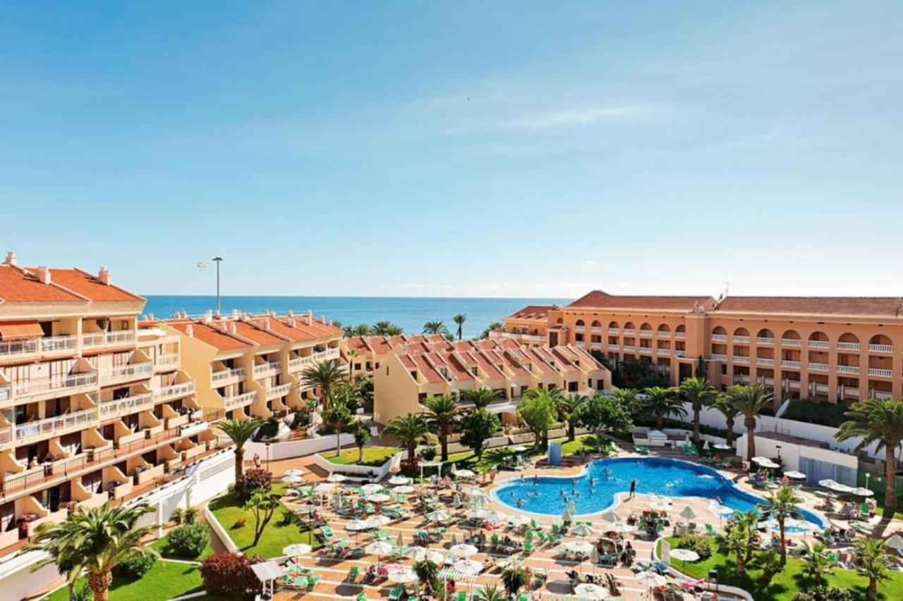 Two Bedroom In Beachfront Complex With Pool In Playa De Americas. * Playa de las Americas (Tenerife)