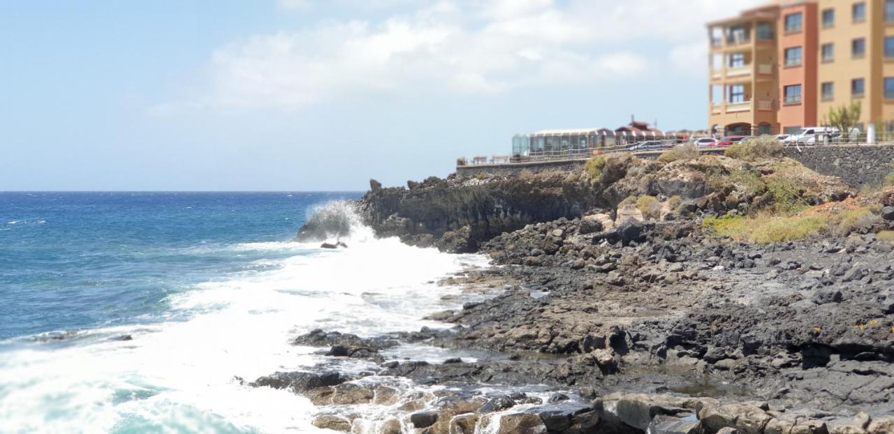 Cosy Well Located Tenerife Sur Golf