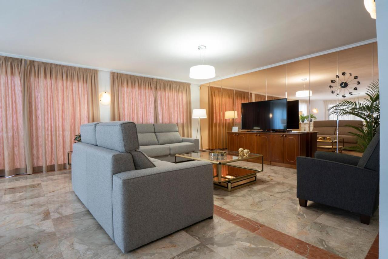 Marina Villa *