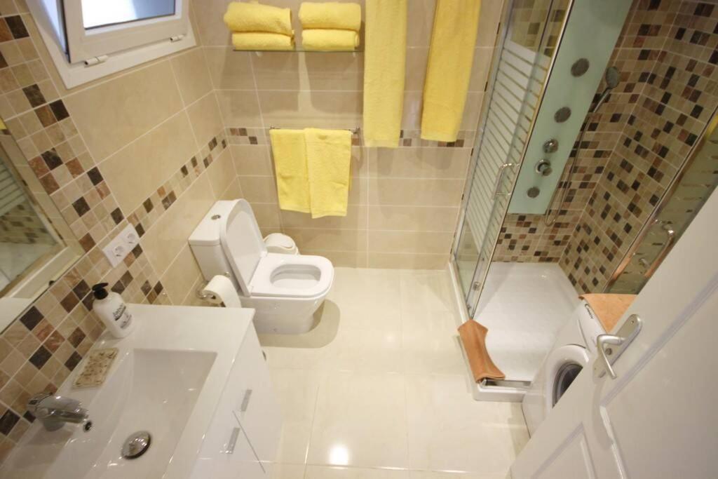 In Beachfront Complex In El Duque Area,