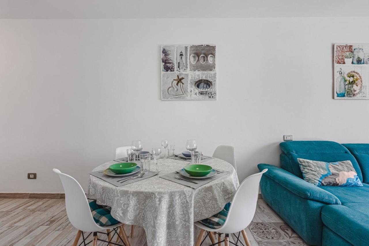 Cozy In El Duque By Altamarhomes *
