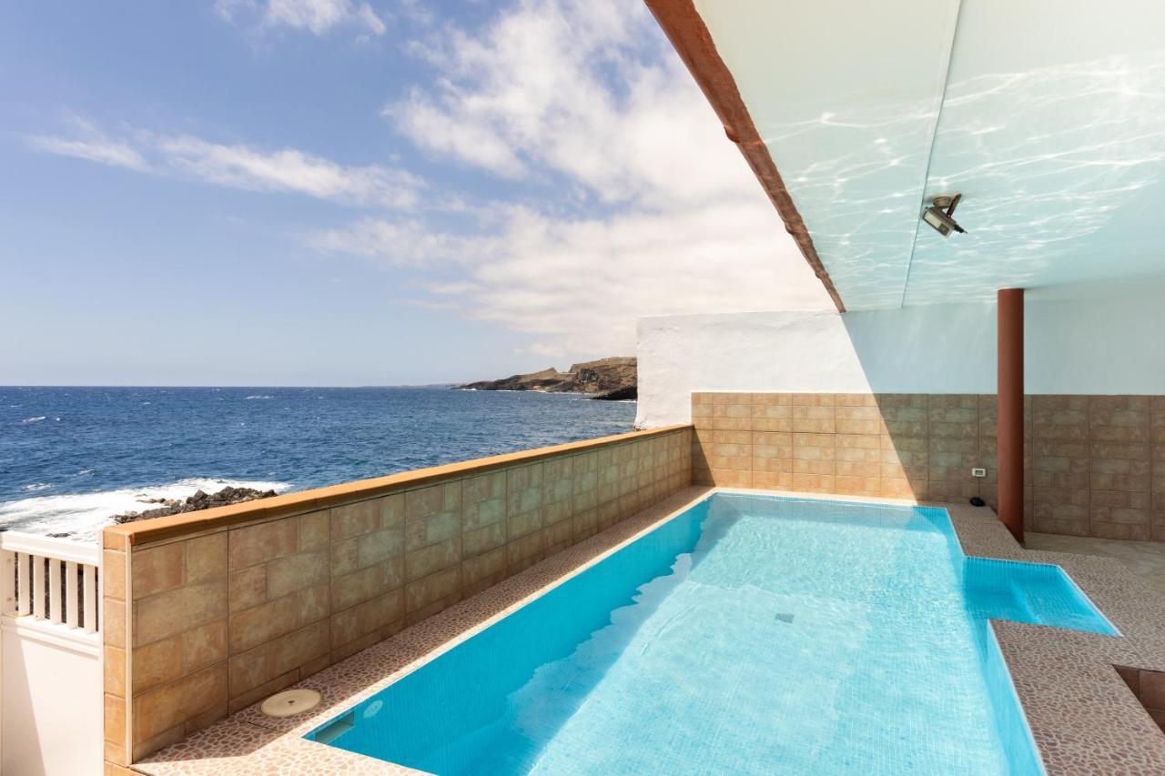 Hébergement de vacances Coastal Dream With Heated Pool