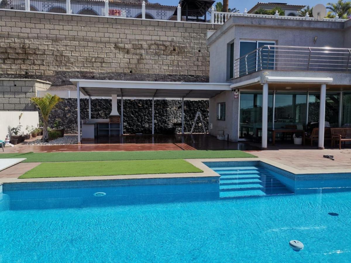 Josefina Villa Costa Adeje (Tenerife)