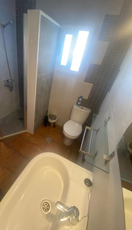 Apartment Apto Boca Cangrejo Netflix,parking,aire Acondicionado Y Rent Car *