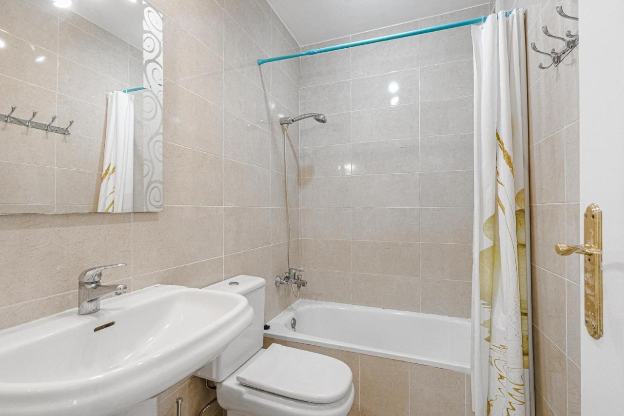 Red Large Family Apartment, Three Floors, 10 Guests Appartement Costa Adeje (Tenerife)