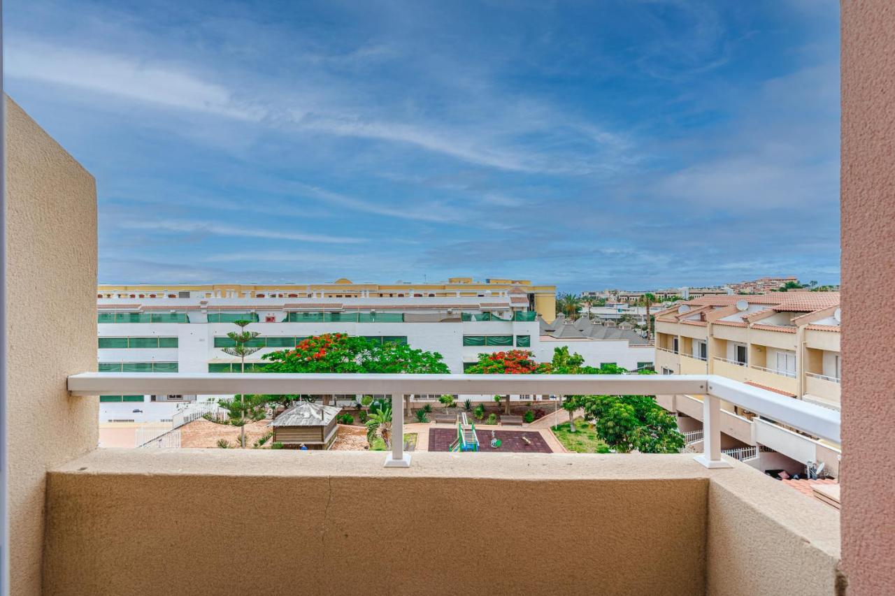 Appartement Red Large Family Apartment, Three Floors, 10 Guests
