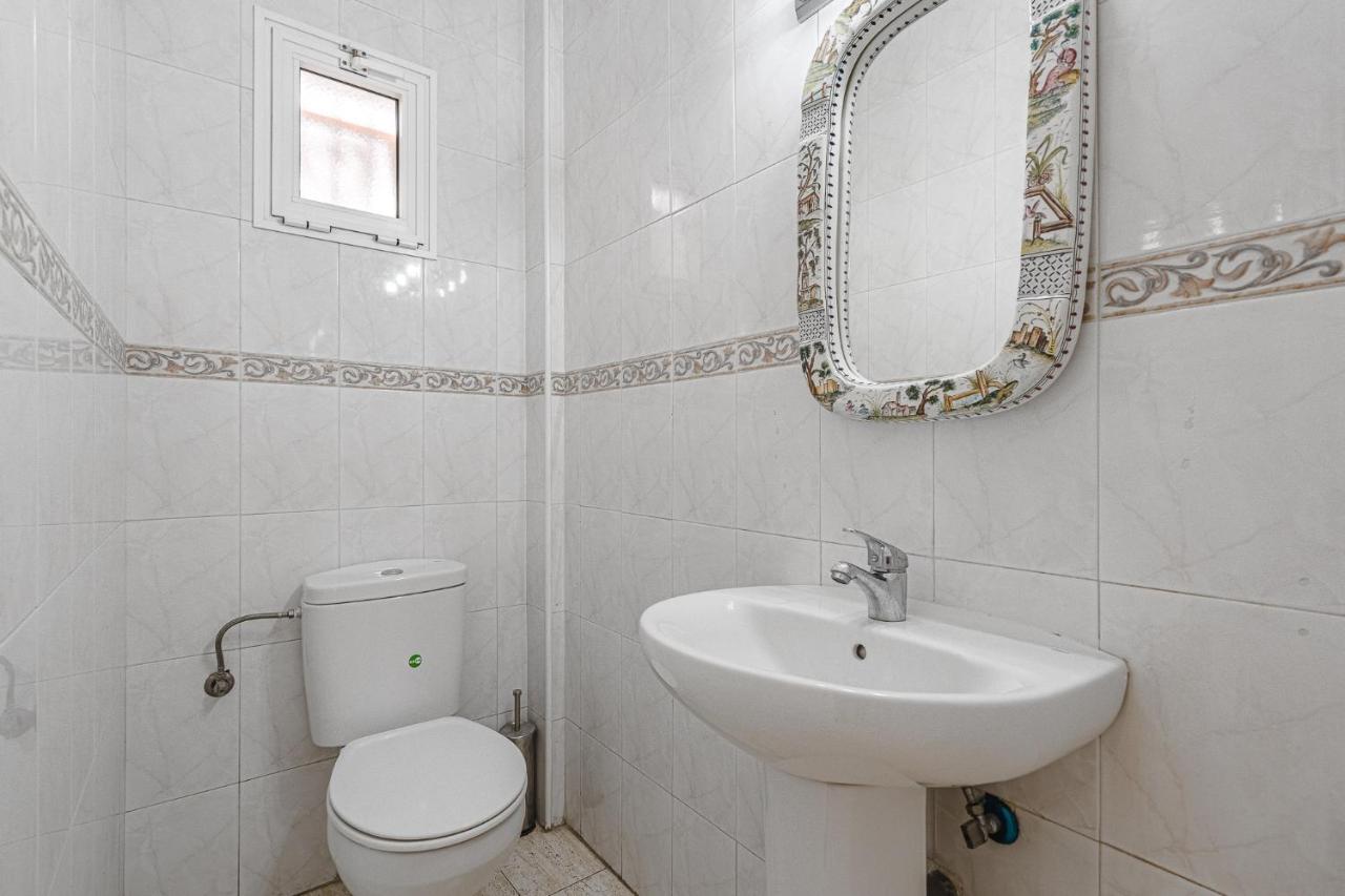 Red Large Family Apartment, Three Floors, 10 Guests Appartement Costa Adeje (Tenerife)