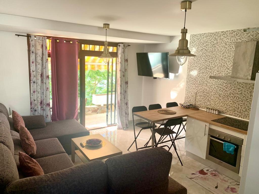 Apartment Duplex-bungalow In Playa De Americas,3 Minutes Near The Beaches In Tenerife *