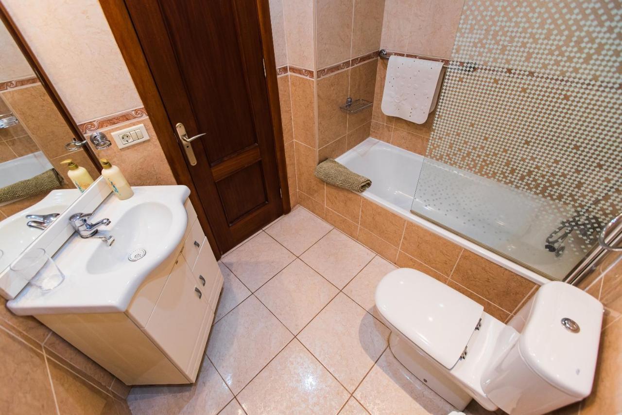 Two Bedroom Near El Duque Beach, Apartamento