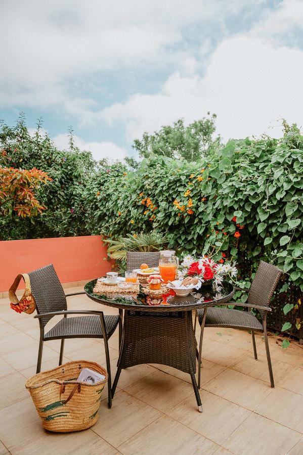 Homeforguest Rural House With Garden El Laurel