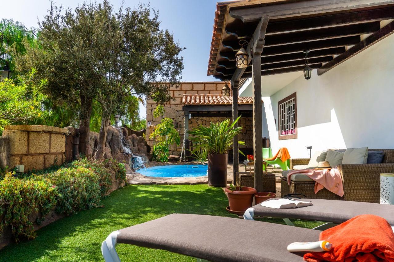 Deluxe Bella Air Con & Heated Pool, Tenerife South Villa