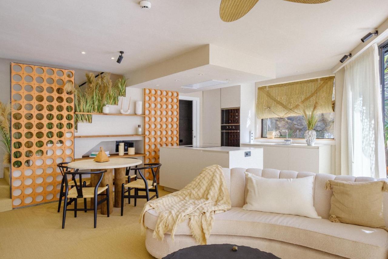 Apartment 11 Homes *