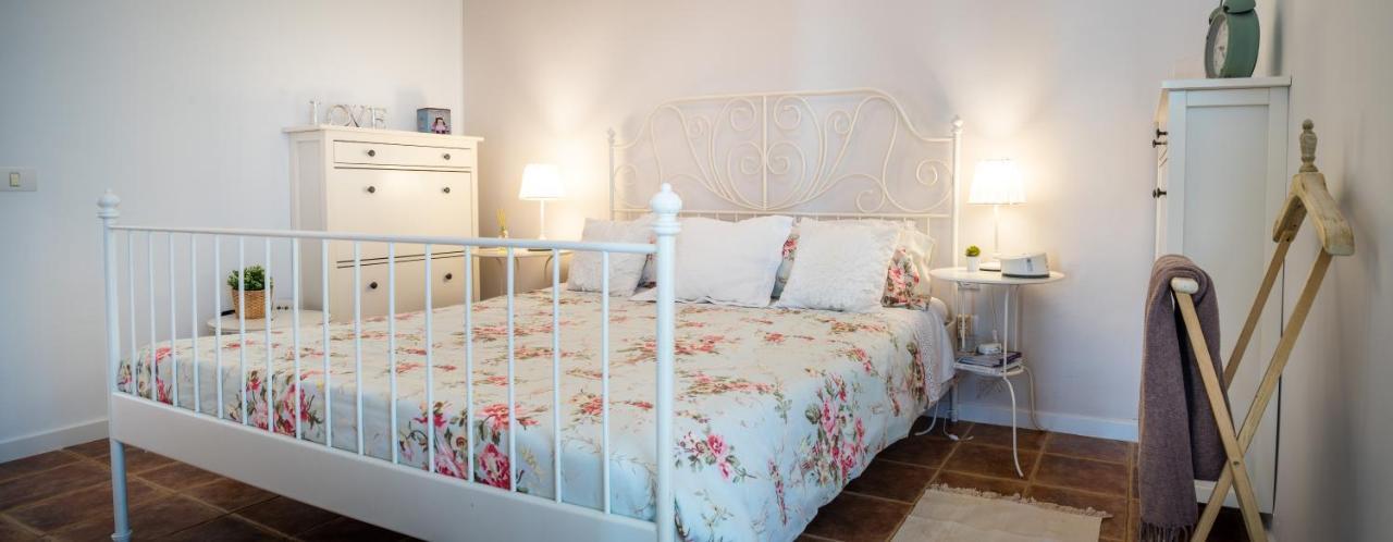Villa Deluxe Bella Air Con & Heated Pool, Tenerife South Chayofa