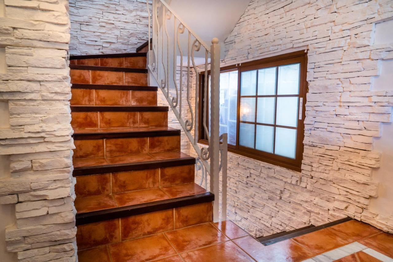 Villa Deluxe Bella Air Con & Heated Pool, Tenerife South Chayofa
