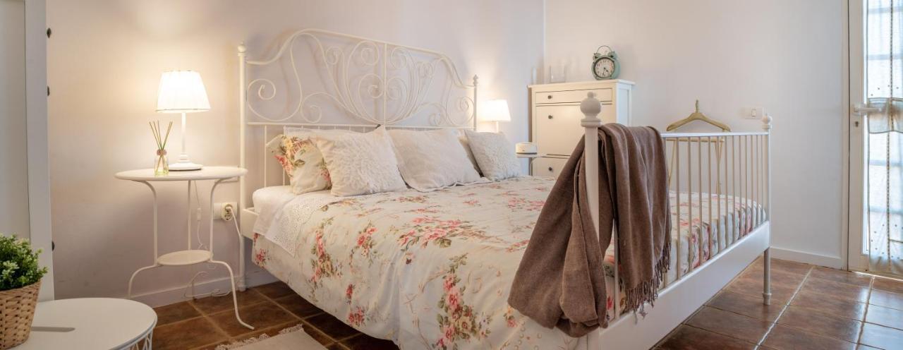 Villa Deluxe Bella Air Con & Heated Pool, Tenerife South