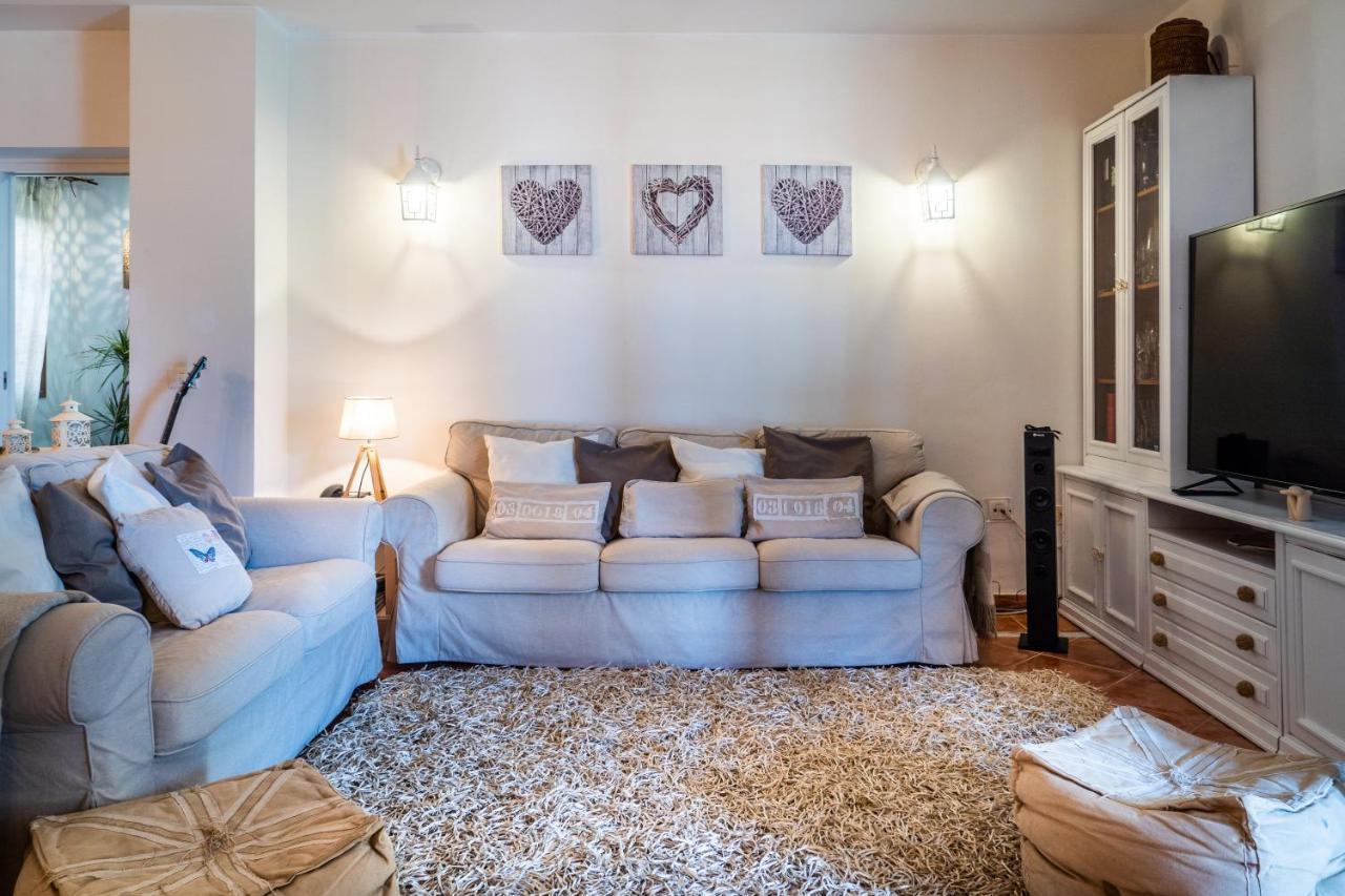 Deluxe Bella Air Con & Heated Pool, Tenerife South Villa