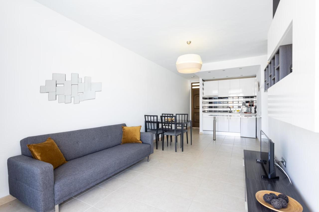 Apartment Top Location In Las Americas With Pool - Hemeras Boutique Homes *