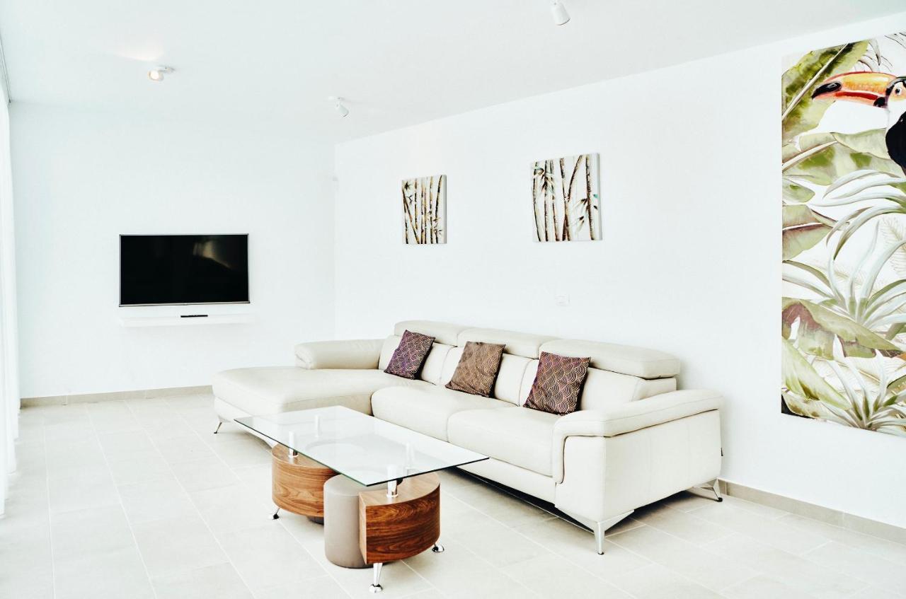 Villa Carla - 3bdr + 3bath In Amarilla Golf San Miguel de Abona