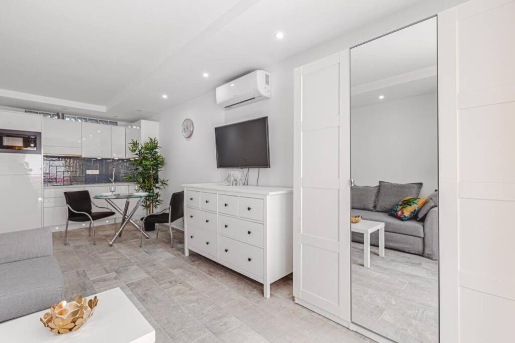 Apartment Tenerife Royal Gardens One Bedroom Playa de las Americas (Tenerife)