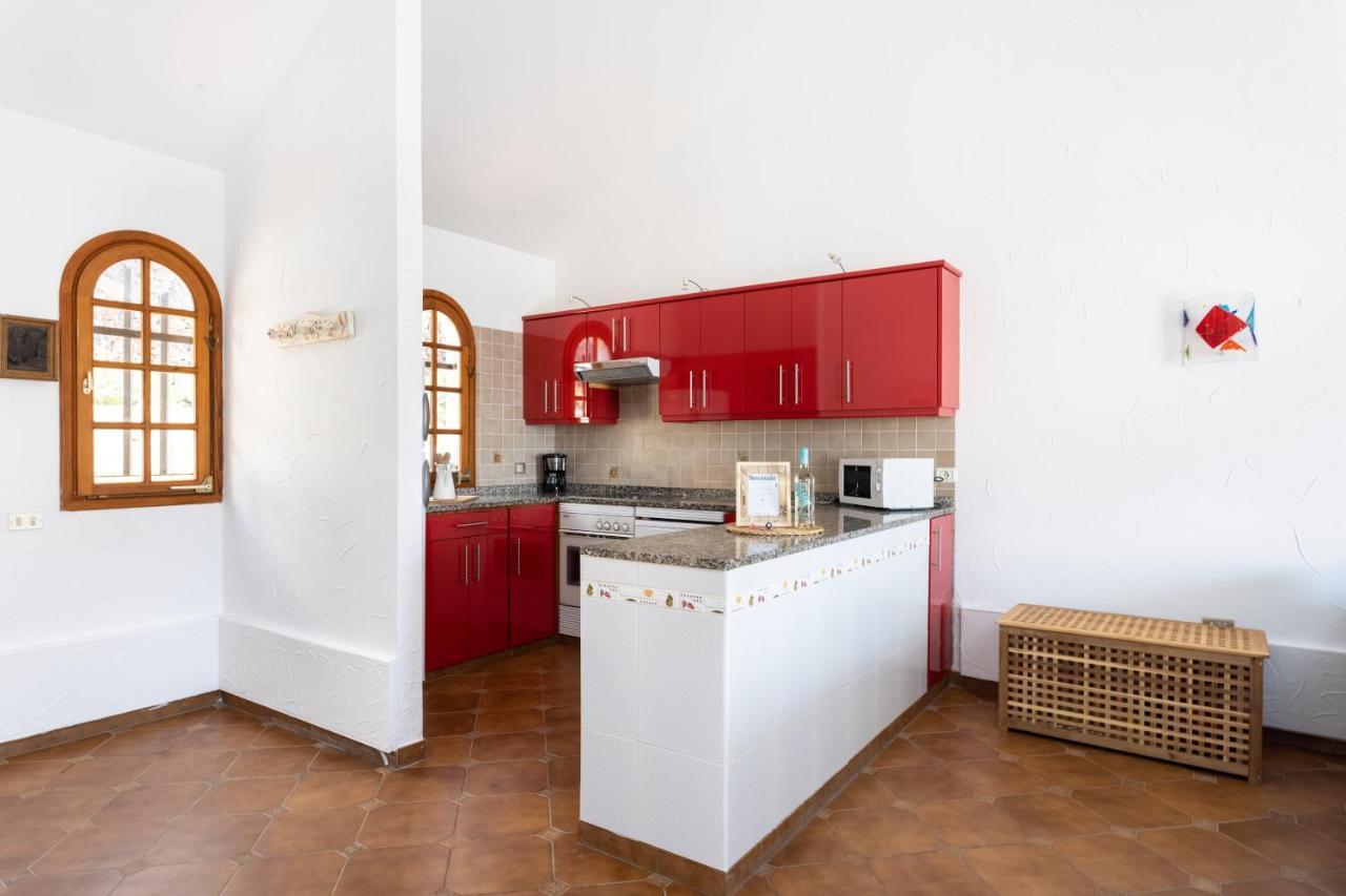 Casa Limon - Ocean View - Bbq - Garden - Terrace - Free Wifi - Child & Pet-Friendly - 2 Bedrooms - 6 People * Poris de Abona
