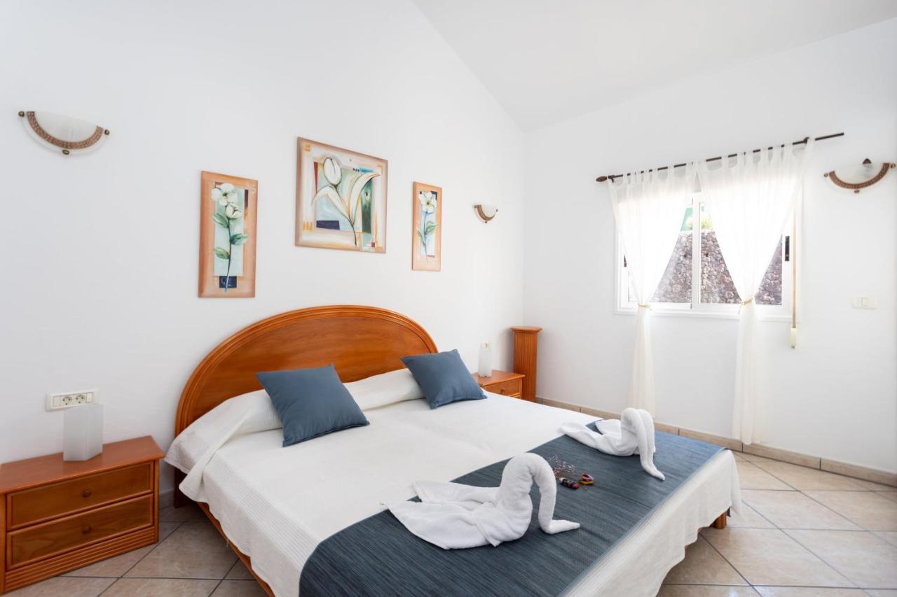 Casa Naranja - Heated Pool - Bbq - Terrace - Free Wifi - Child & Pet-friendly - 3 Bedrooms - 6 People Poris de Abona