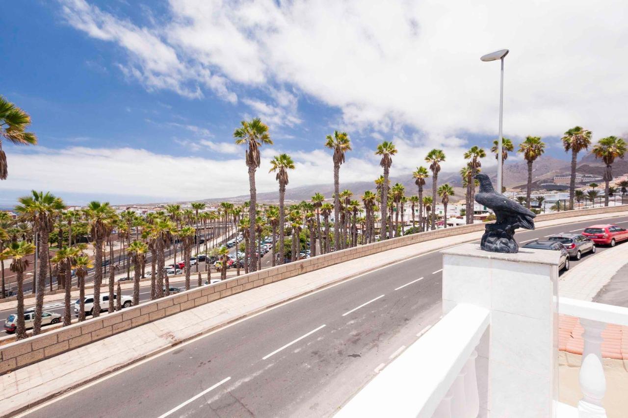 Sara En San Eugenio Villa Costa Adeje (Tenerife)