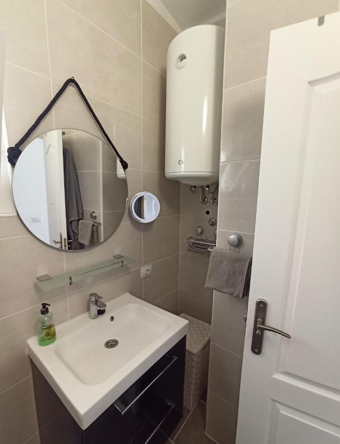 Golfsur-jacuzzi-privateparking-2bath-4bedroom-4tv-netflx-fastwifi Apartamento *