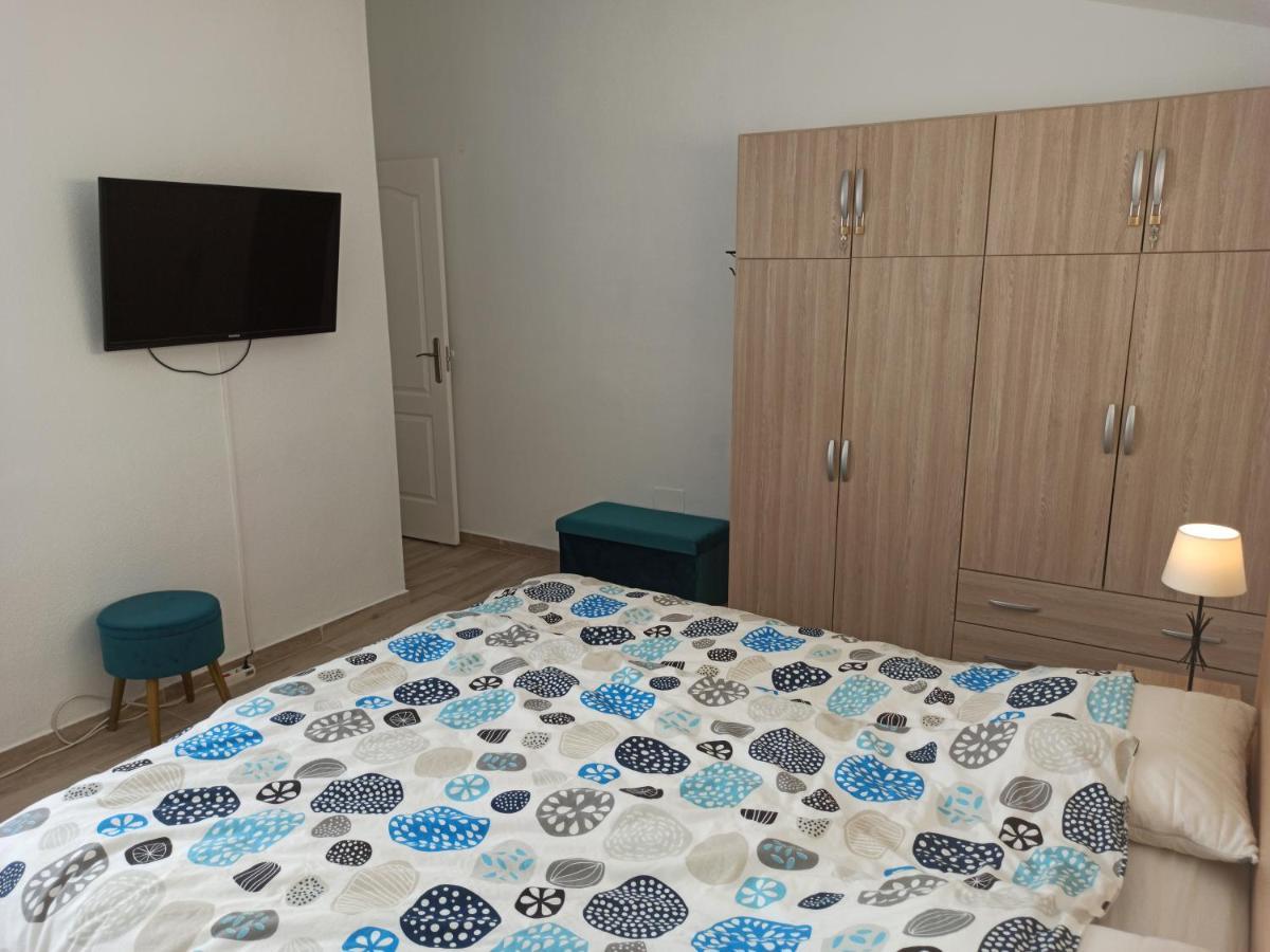 Apartamento Golfsur-jacuzzi-privateparking-2bath-4bedroom-4tv-netflx-fastwifi