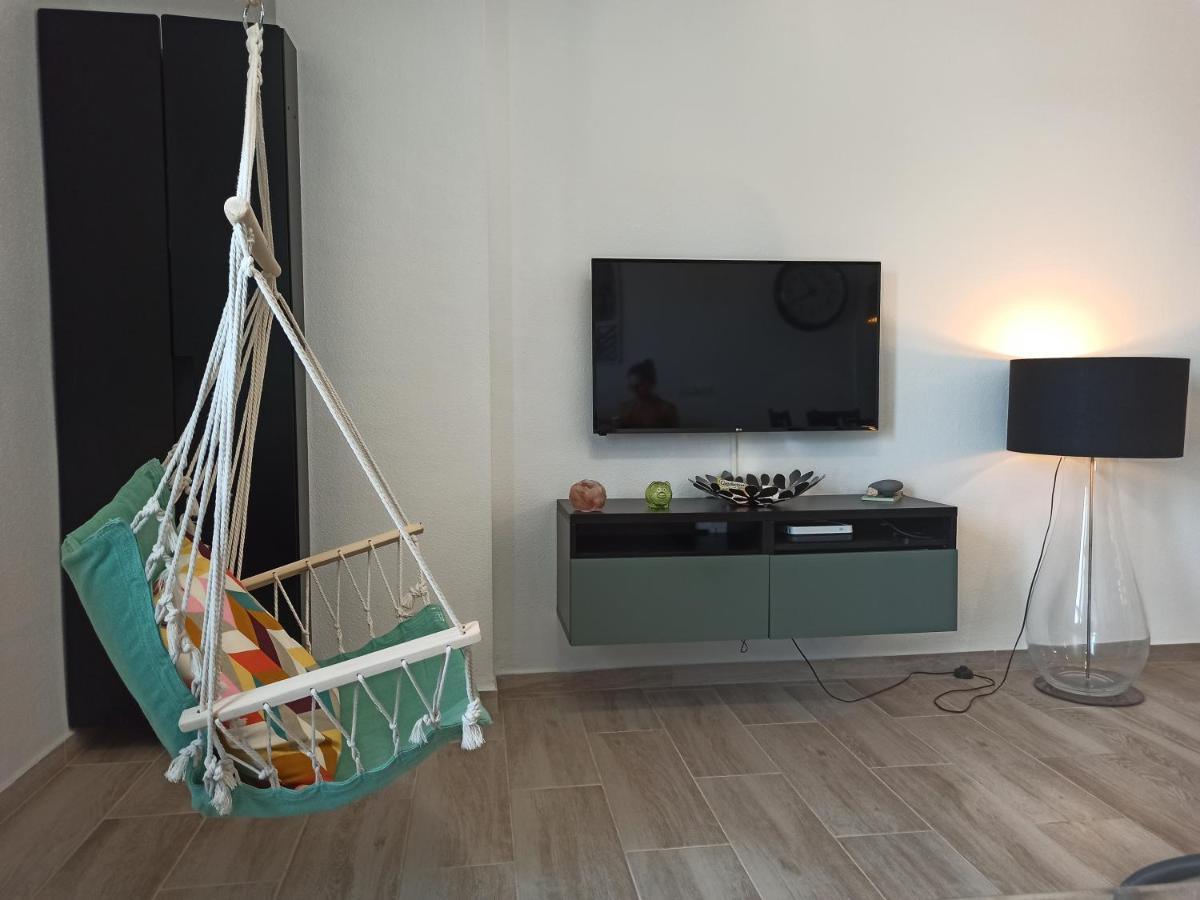 Golfsur-jacuzzi-privateparking-2bath-4bedroom-4tv-netflx-fastwifi San Miguel de Abona