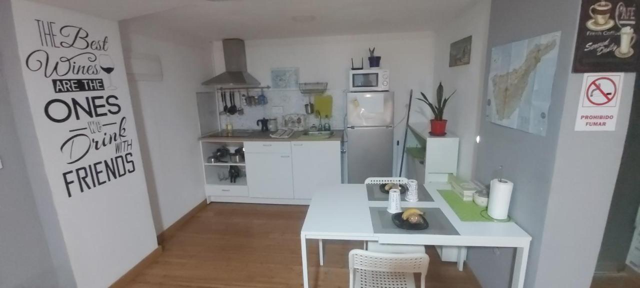 Loft Cruz, Acoran *