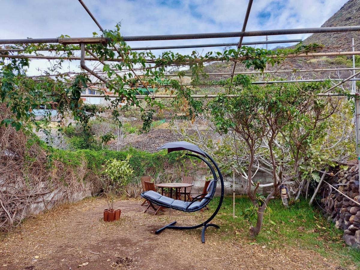 Casa Ana Con Pequeno Jardin Punta Del Hidalgo