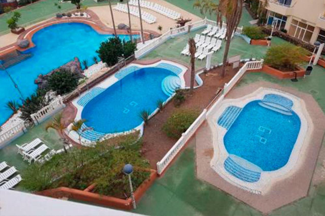 Tropical Green Park - Piscina - Parking - Edificio La Corbeta
