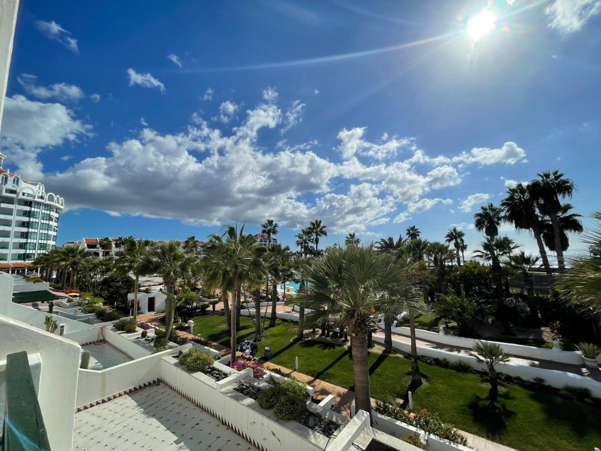 With Pool View Apartment