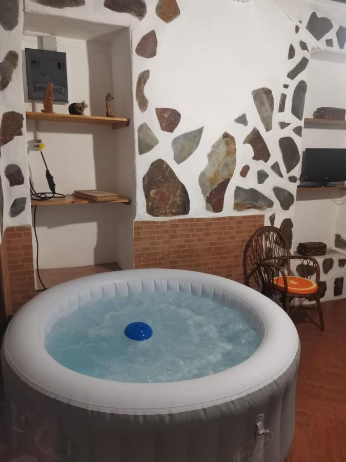 Casita Rural Con Jacuzzi Climatizado. Holiday home