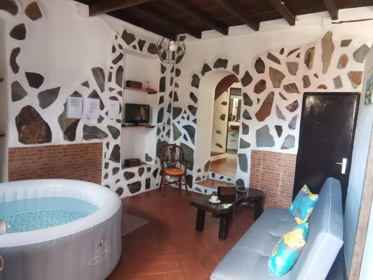 Casita Rural Con Jacuzzi Climatizado.