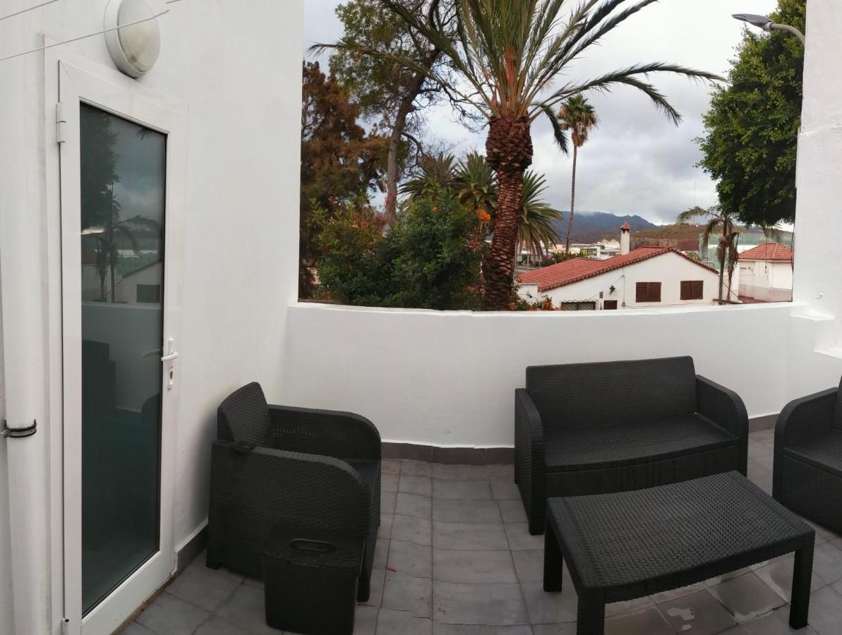 Open-atico Apartment