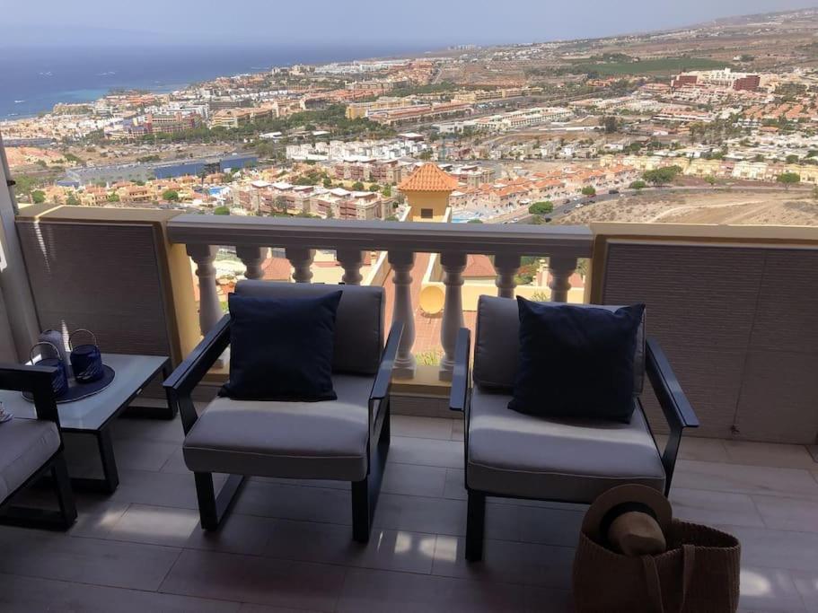Con Impresionantes Vistas Y Piscina