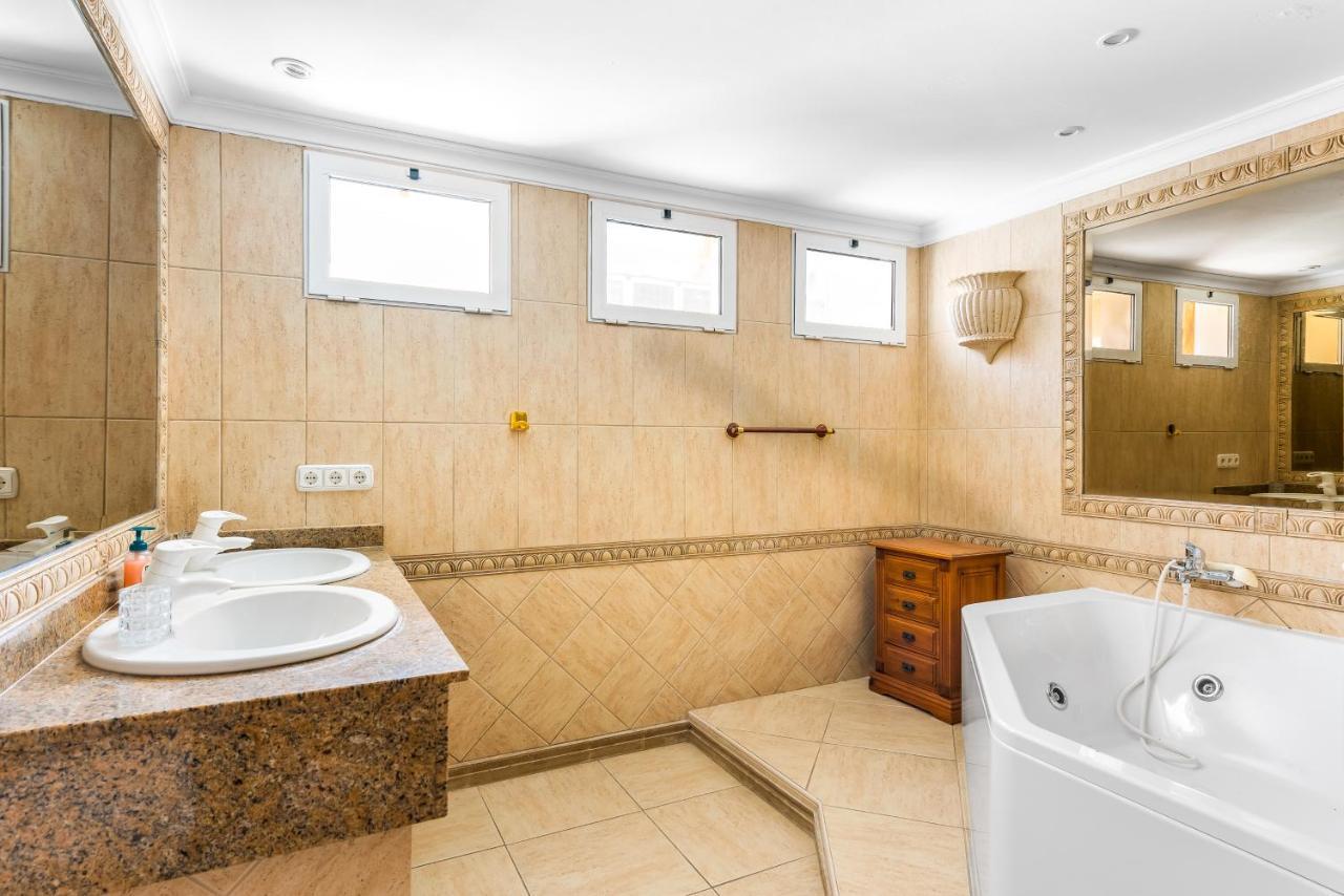 LIBERTY COTTAGE Suite CLOSE POOL Appartement