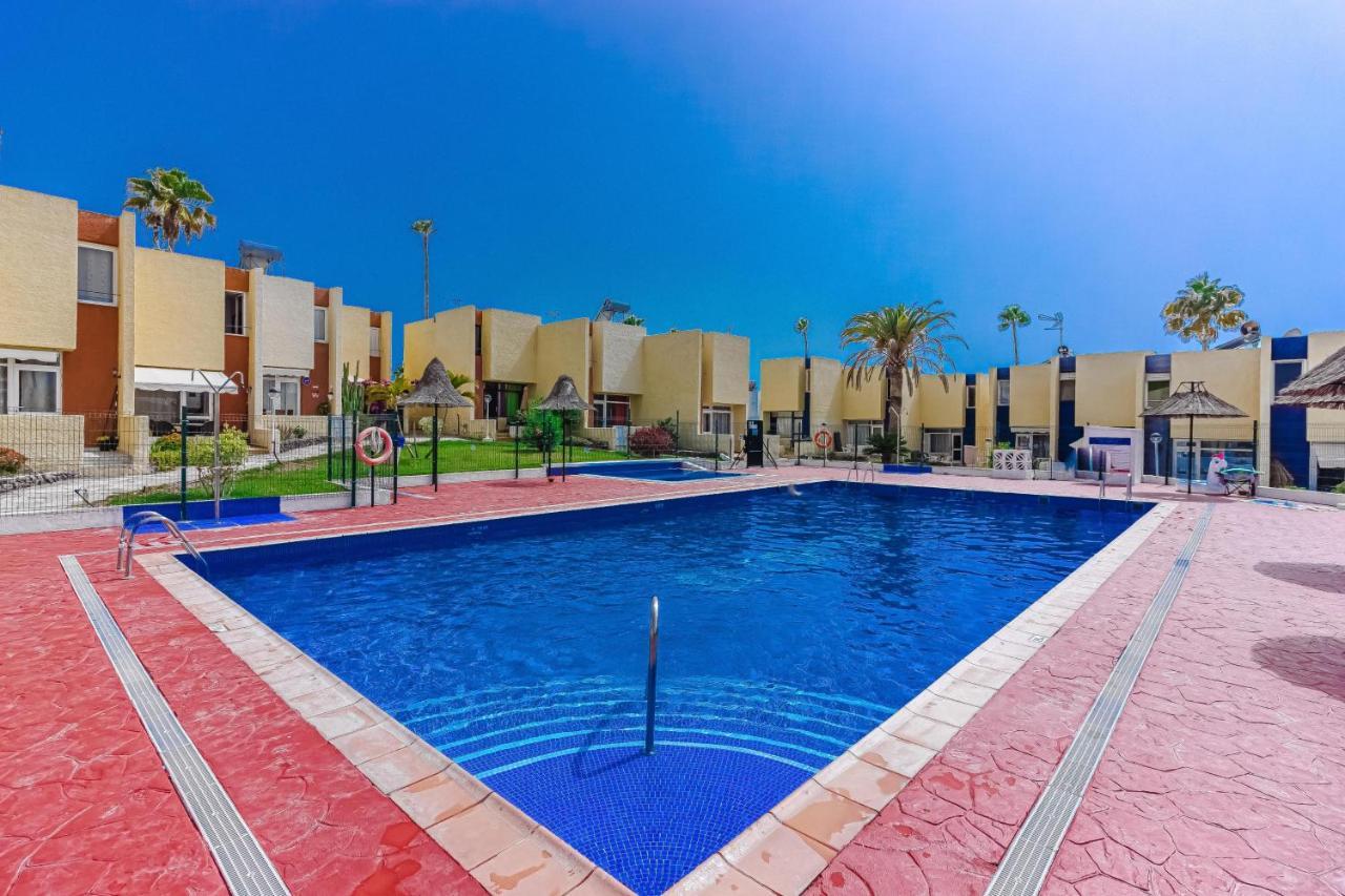 2 Level Apartment, El Cortijo, Americas La45 Apartamento