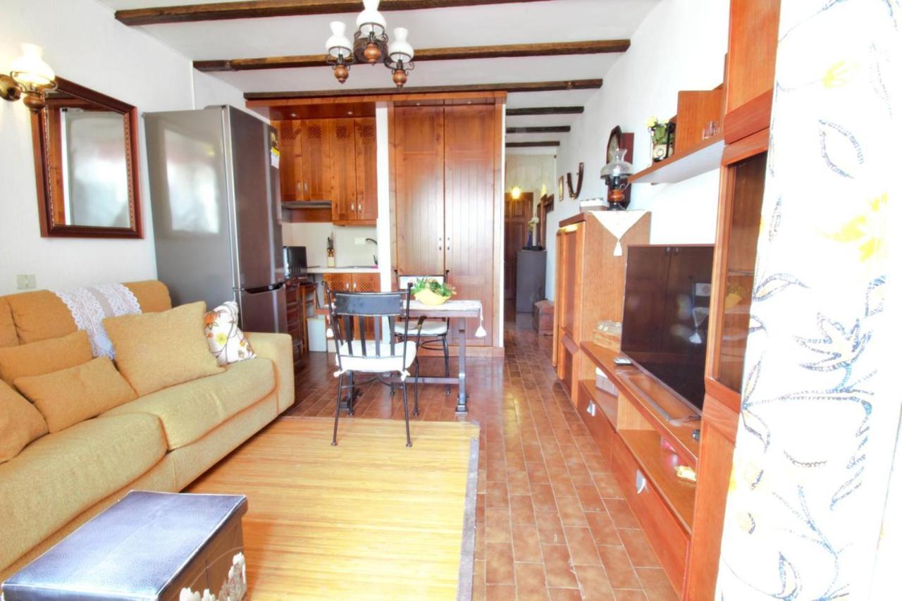With A Canarian Atmosphere In The South Apartment *