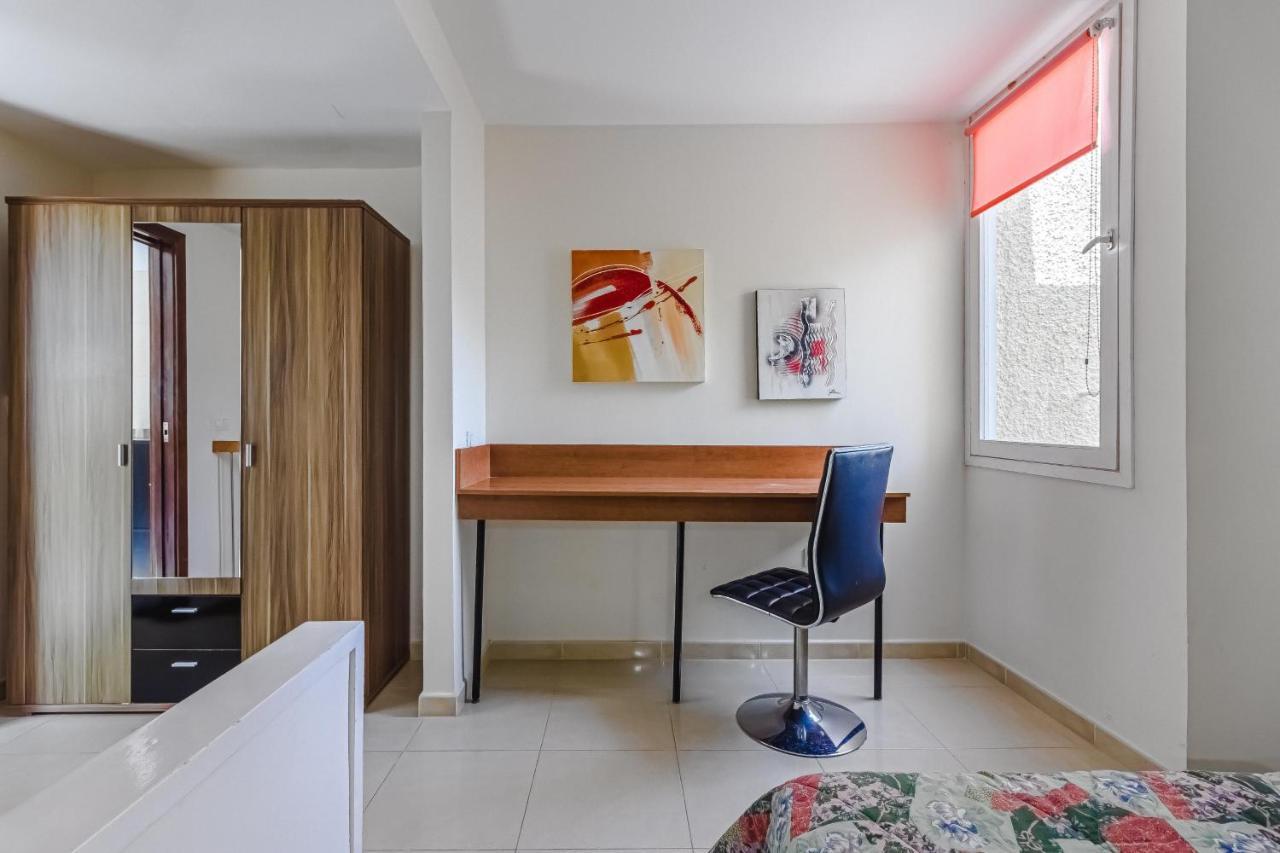 2 Level Apartment, El Cortijo, Americas La45 Apartamento *