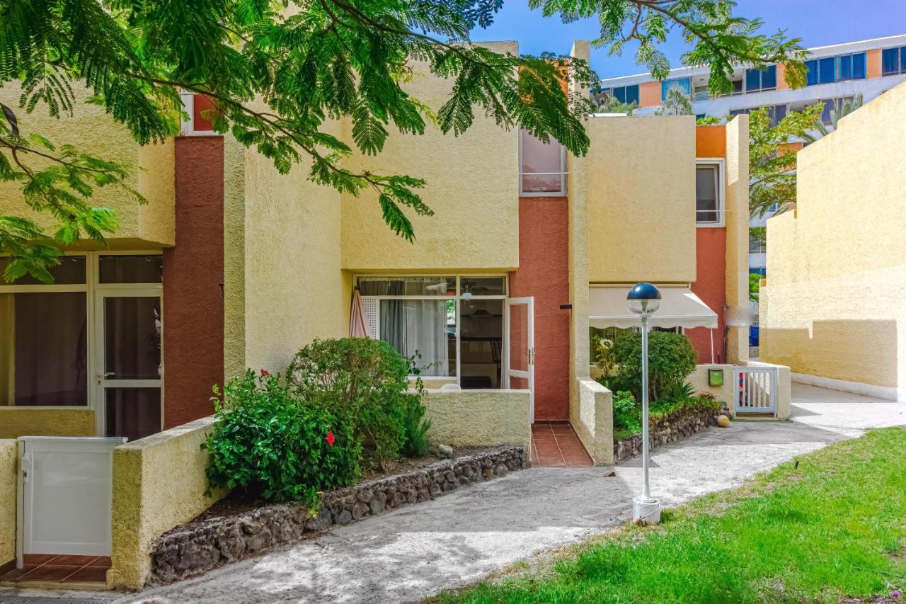 2 Level Apartment, El Cortijo, Americas La45