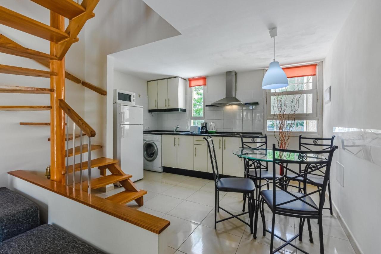 Apartamento 2 Level Apartment, El Cortijo, Americas La45 *