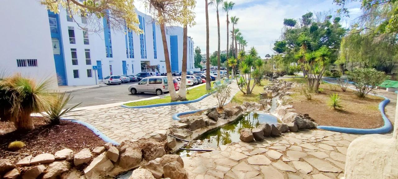 Tropical Green Park - Piscina - Parking - Edificio La Corbeta