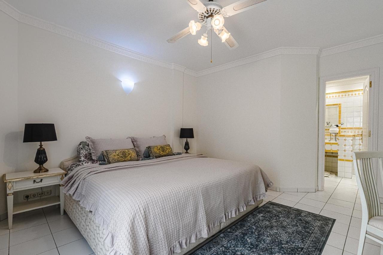 Luxury El Duque Appartement *
