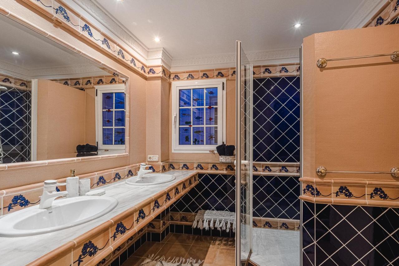 Luxury El Duque Appartement *