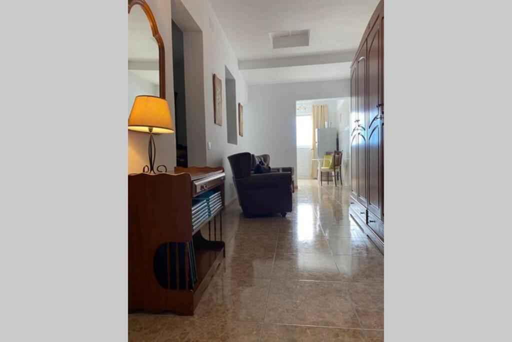 Large 90m2 Canary Apartment, View, Location ! *