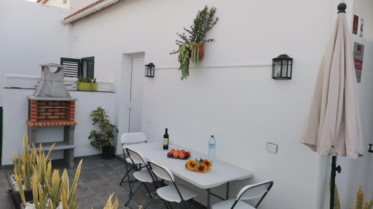 Con Jacuzzi Climatizado, Barbacoa Y Cerca De La Playa Hébergement de vacances *