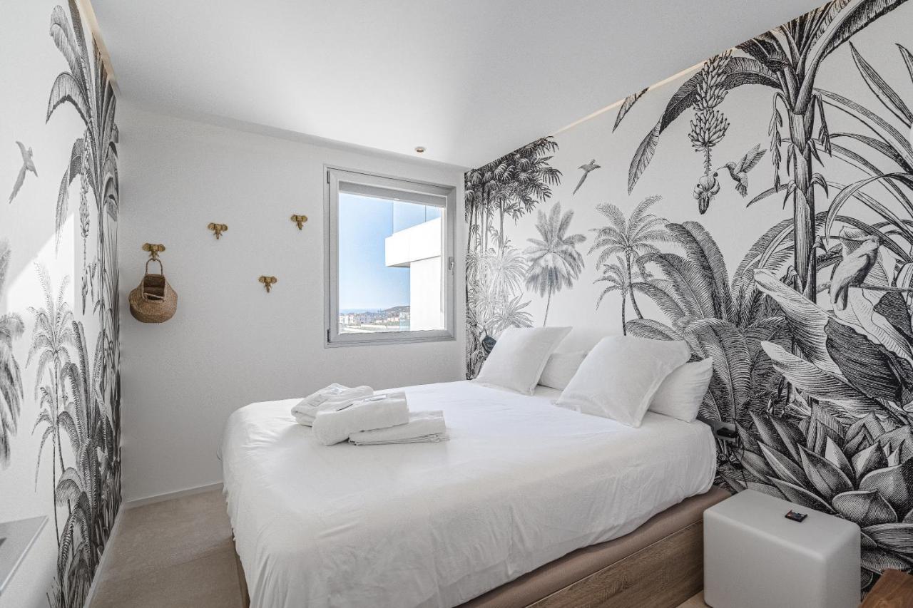 Ocean Garden Sunset & Sunrise - Heated Pool Apartment