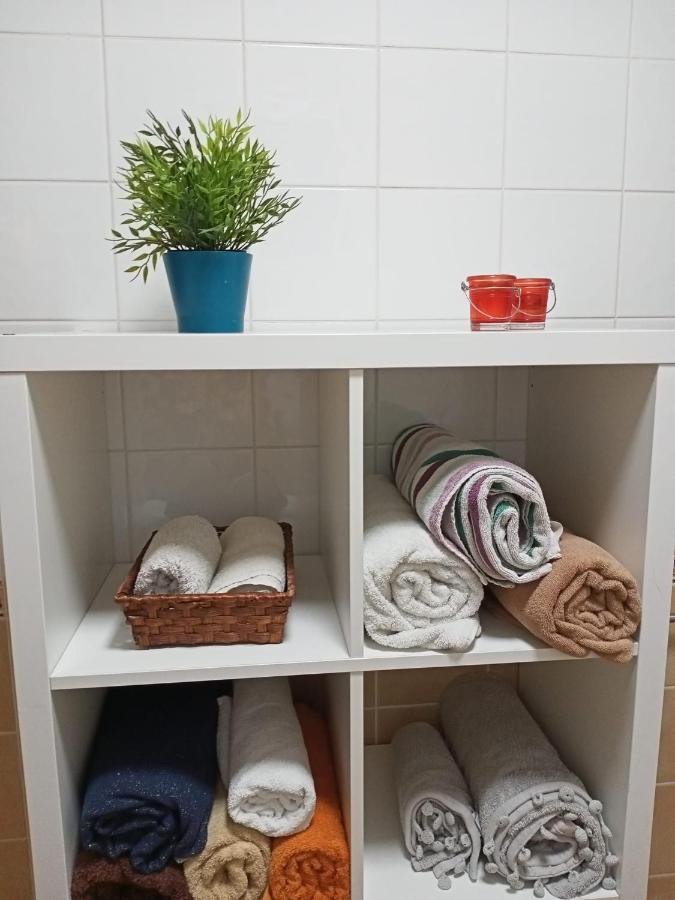 Cheerful 3 Bedroom Town House With Garage *